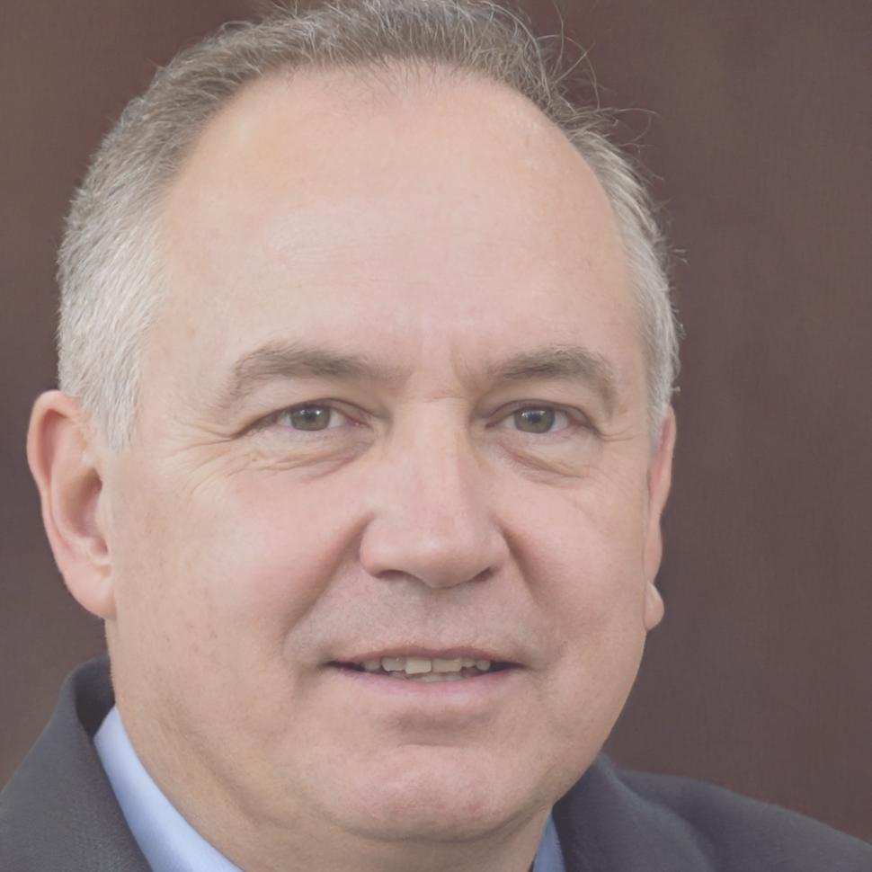 Carlos Mendoza, Director de Educación Financiera